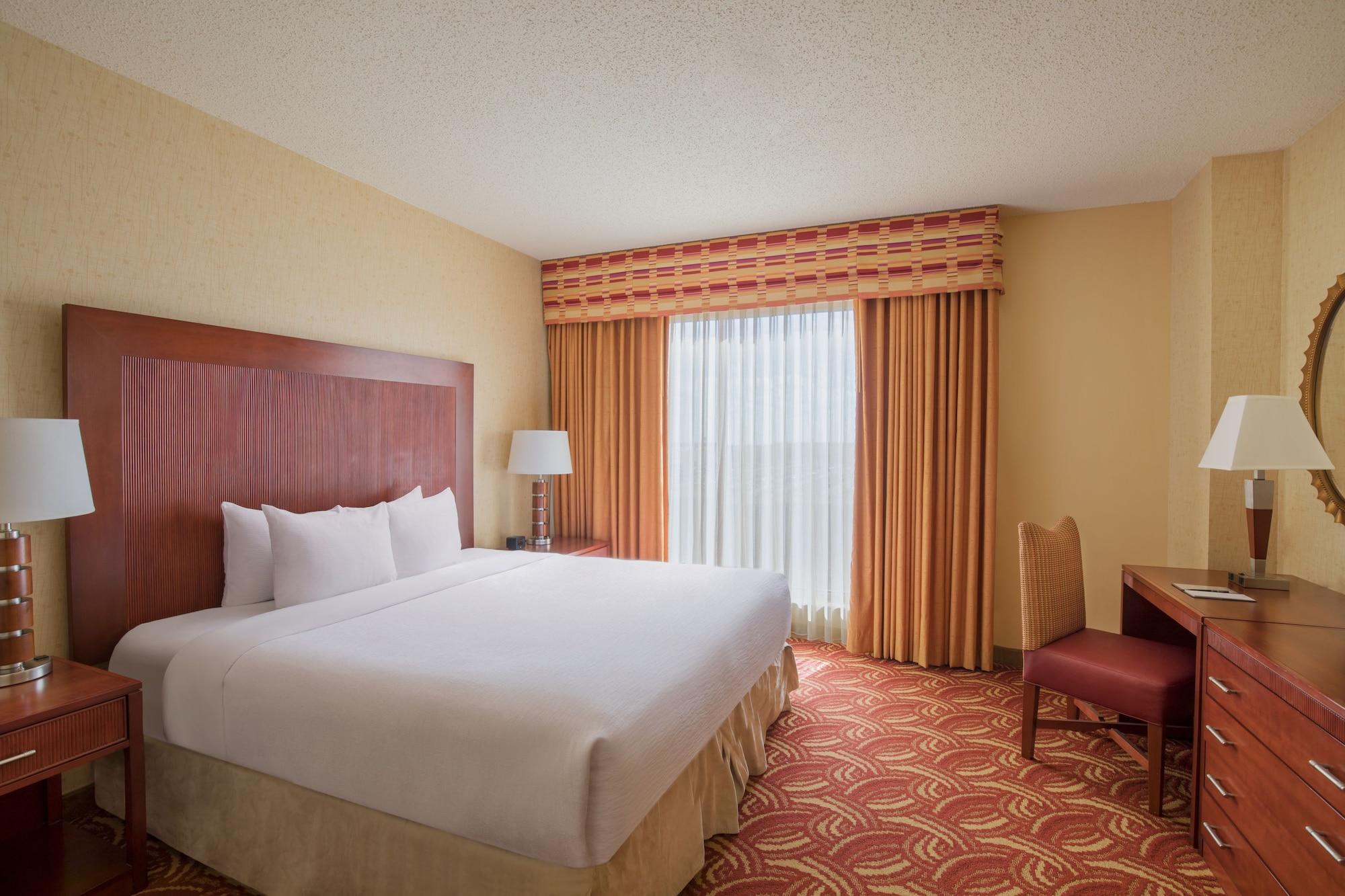 Embassy Suites By Hilton San Marcos Hotel Conference Center Екстериор снимка